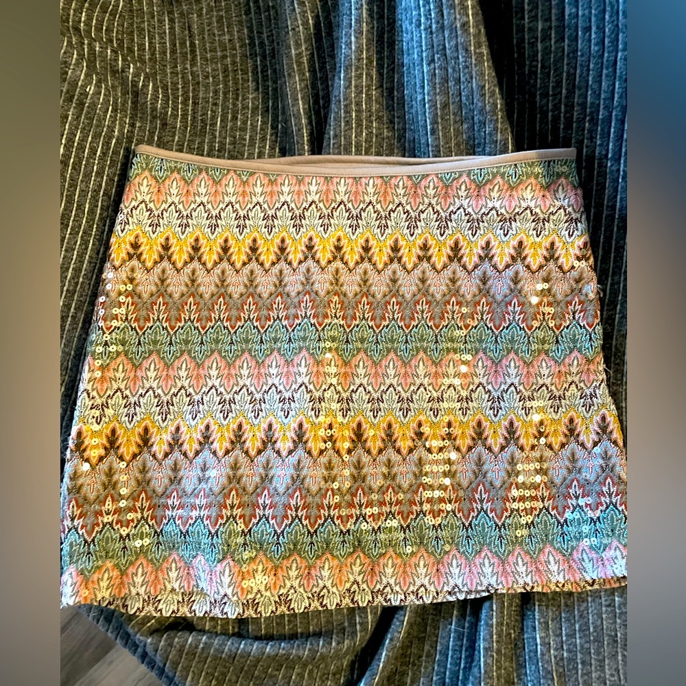Express skirt size small…a nice combo of fabric and sequin!!!